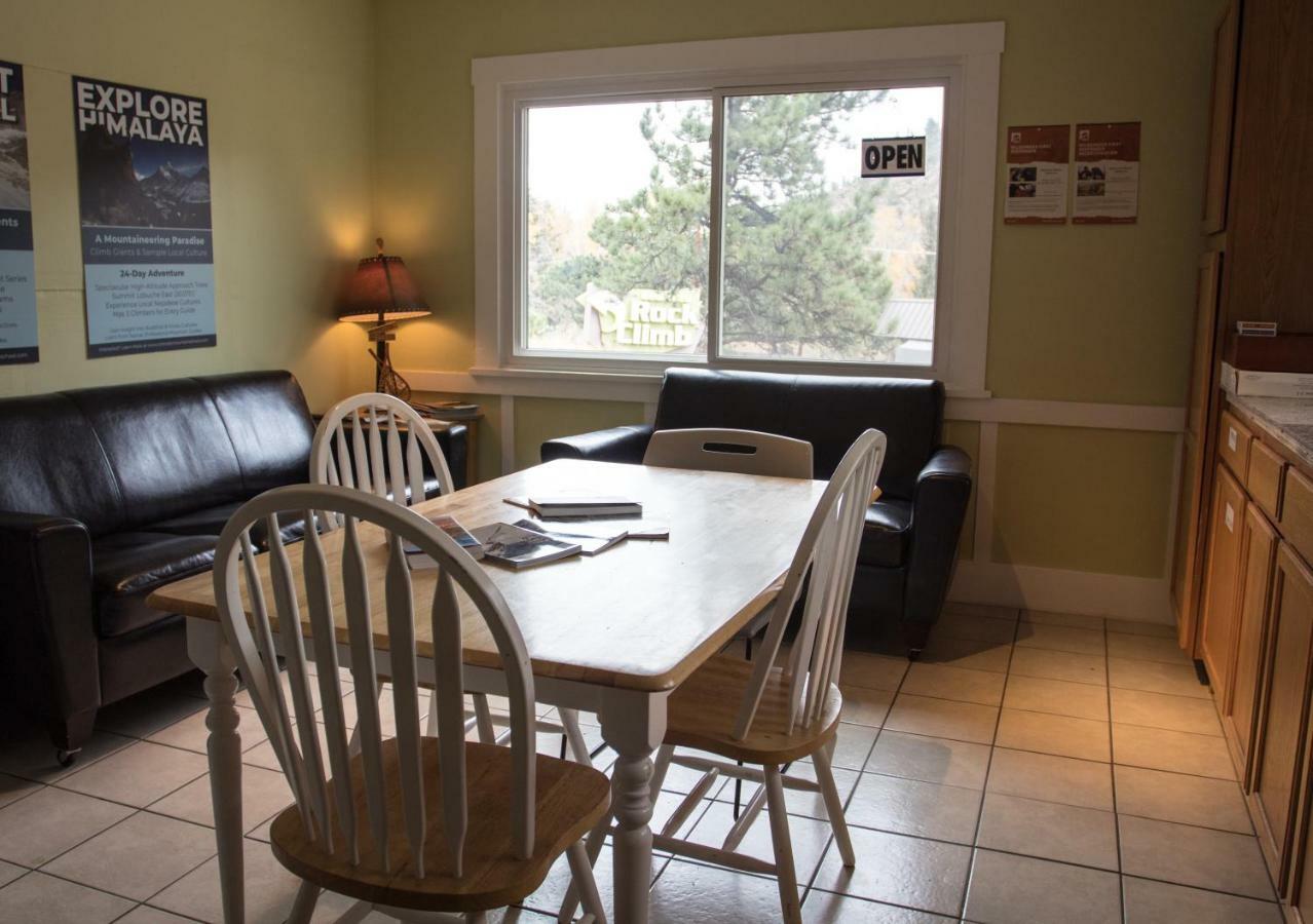 Estes Park Adventure Hostel Екстер'єр фото